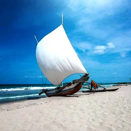 Catamaran boats + Beach, Negambo